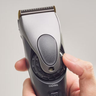 Panasonic ER-DGP86 – Tagliacapelli professionale per sfumature da 0,3 mm